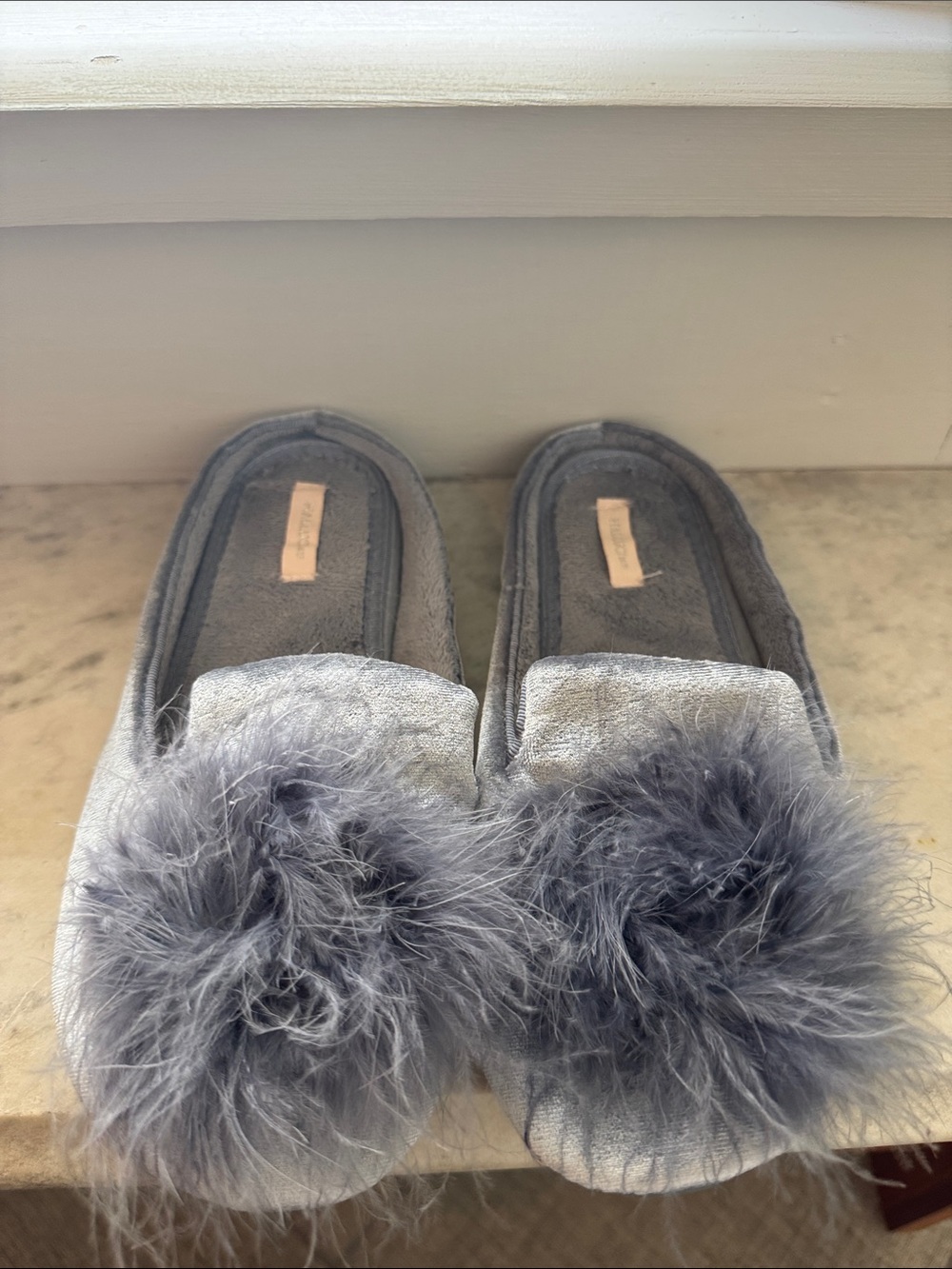 Plush Pom-Pom Women's Slipper - Blue